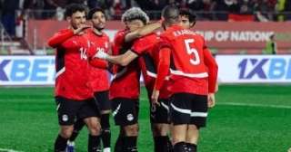 منتخب مصر بالقميص الأحمر يواجه السنغال بالأخضر في نصف نهائي أمم أفريقيا. منتخب مصر بالقميص الأحمر يواجه السنغال بالأخضر في نصف نهائي أمم أفريقيا.