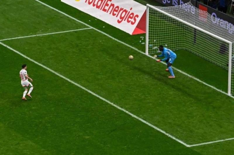 ميندي يحسم الجدل بشأن اتفاقه مع إبراهيم دياز على إضاعة ركلة الجزاء