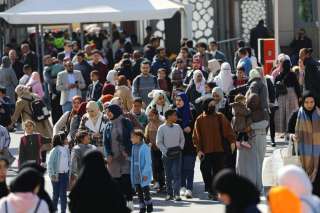 صياغة مختصرة: 6 مفاجآت في معرض القاهرة الدولي للكتاب أبرزها الإنترنت المجاني وشنطة كتب بـ100 جنيه