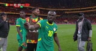 «أخذت نصائح هؤلاء».. مانى يروي تفاصيل تراجع السنغال عن الانسحاب أمام المغرب