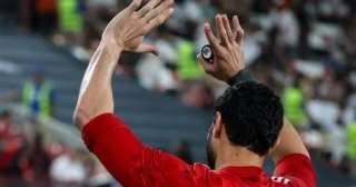 وليد صلاح الدين يتدخل لاحتواء غضب محمد الشناوي اعتراضًا على قرار توروب... وليد صلاح الدين يتدخل لاحتواء غضب محمد الشناوي اعتراضًا على قرار توروب في الأهلي.