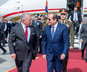 الرئيس السيسى وملك الأردن يشددان على أهمية خفض التصعيد والتوتر الإقليمى
