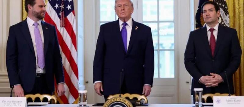 ترامب يلمح مجددا إلى ”ولاية ثالثة” ويرفض الانحياز لفانس أو روبيو #عاجل