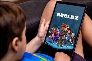 بعد حجب روبلوكس في مصر.. كيف تدير الأسرة علاقة أطفالها بالألعاب الإلكترونية؟