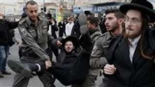 عاجل- مواجهات عنيفة في تل أبيب بعد احتجاجات الحريديم على قانون التجنيد الإجباري