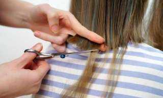 هل قص الشعر يجعله ينمو أسرع؟ إليك الحقيقة العلمية وراء هذه الفكرة الشائعة