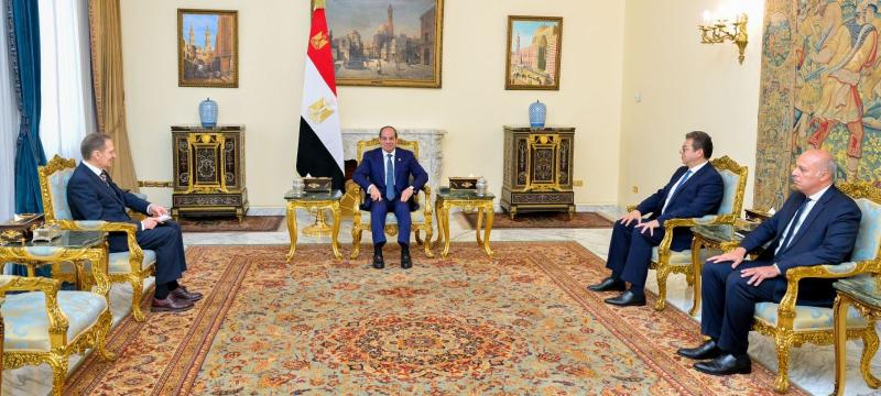 الرئيس عبد الفتاح السيسي يستقبل اليوم، السيد سيرجي ناريشكين، رئيس جهاز الاستخبارات الخارجية بروسيا الاتحادية، بحضور اللواء حسن رشاد رئيس المخابرات العامة.