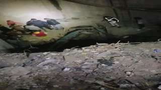 بعمق 6 متر.. سقوط ميكروباص بداخله 5 أشخاص في حفرة بالزاوية الحمراء بعمق 6 متر.. سقوط ميكروباص بداخله 5 أشخاص في حفرة بالزاوية الحمراء