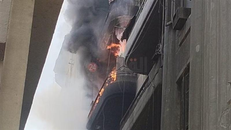 نشوب حريق في مخزن أمام سنترال رمسيس.. والدفع بسيارات الإطفاء للسيطرة