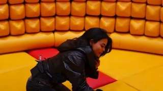 بسبب الإيحاءات والتنمر.. أسماء جلال توكل نهاد أبو القمصان لـ مقاضاة برنامج... بسبب الإيحاءات والتنمر.. أسماء جلال توكل نهاد أبو القمصان لـ مقاضاة برنامج رامز جلال