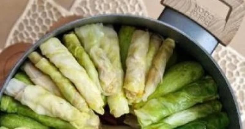 منيو فطار 5 رمضان.. طريقة عمل محشى الكرنب وشوربة الدجاج