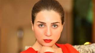 مي عز الدين تغادر المستشفى بعد جراحة في الأمعاء وتستكمل العلاج بمنزلها