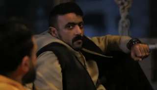 مسلسل «علي كلاي » يثير جدلا واسعا بسبب مبالغات احمد العوضي