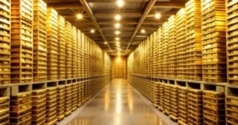 سعر الذهب اليوم الأحد 15مارس 2026 فى مصر.. عيار 21 يراقب الدولار