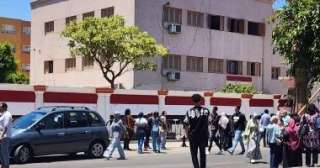 كنترولات الثانوية العامة تراجع استمارات الطلاب لتجهيز أرقام الجلوس