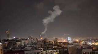 مستشار محمد بن زايد: إيران ترد الإحسان والجميل الإماراتي بالصواريخ والمسيرات