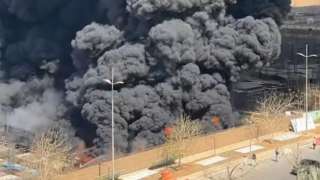 حريق هائل يثير الذعر في كومباوند شهير شرق القاهرة حريق هائل يثير الذعر في كومباوند شهير شرق القاهرة