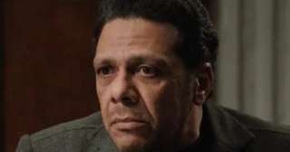 صدمة عونى بعد اكتشاف عدم قدرة نرجس على الإنجاب فى مسلسل حكاية نرجس