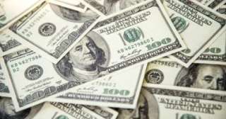 تراجع سعر الدولار مقابل الجنيه اليوم الأربعاء 8 قروش في البنوك