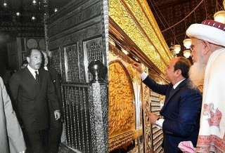 علاقة رؤساء مصر بمسجد الحسين: عبد الناصر والسادات صلّيا فيه العيد والسيسي أحدث طفرة معمارية