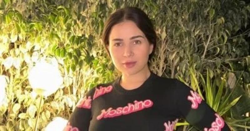 مي عز الدين تطمئن جمهورها وتظهر بكامل لياقتها..