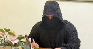 مطرب القناع.. كابوتشي يستعد لطرح البومه الجديد ”تورتة”