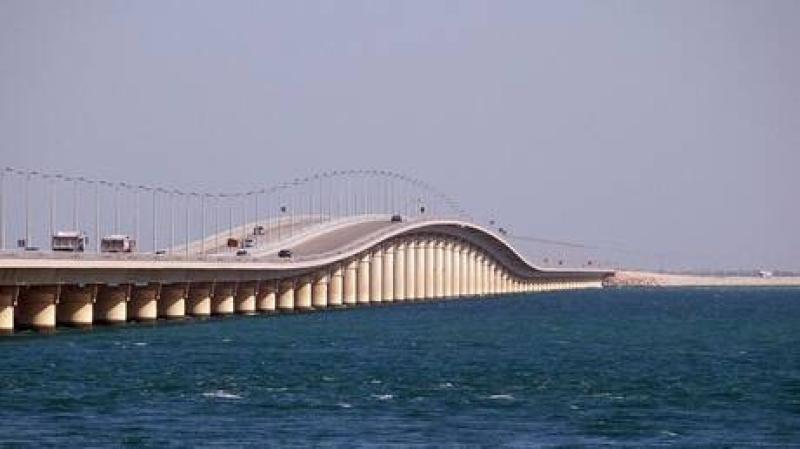 السعودية تعلن إغلاق جسر الملك فهد مع البحرين ”احترازيا”