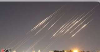 صافرات الإنذار تدوى فى مفاعل ديمونة بعد سقوط صواريخ إيرانية بمدينة النقب صافرات الإنذار تدوى فى مفاعل ديمونة بعد سقوط صواريخ إيرانية بمدينة النقب