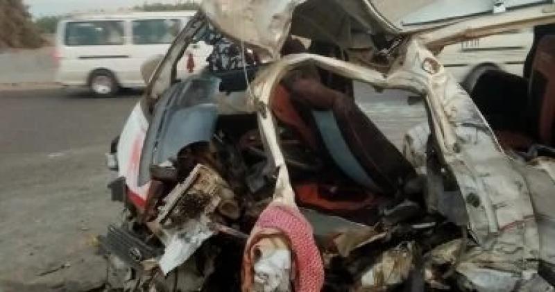 بالأسماء.. مصرع شخص وإصابة 26 أخرين فى انقلاب اتوبيس بطريق الغردقة ـ غارب