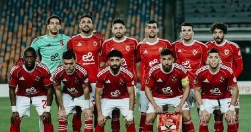 الأهلى يجهز شكوى ضد حكم مباراة سيراميكا..ويطلب الاستماع لحديث غرفة الفار