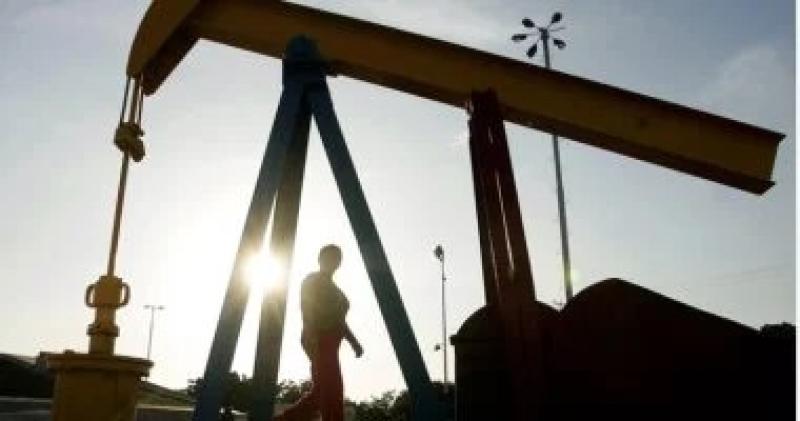 لا تزال مرتفعة.. انخفاض أسعار النفط بأسرع وتيرة منذ حرب الخليج 1991