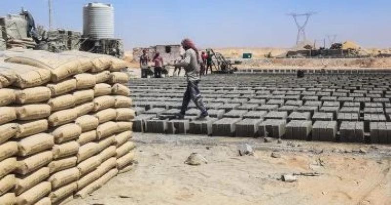 سعر الأسمنت اليوم الاثنين 13 - 4 -2026 فى مصر بكم سعر الطن؟