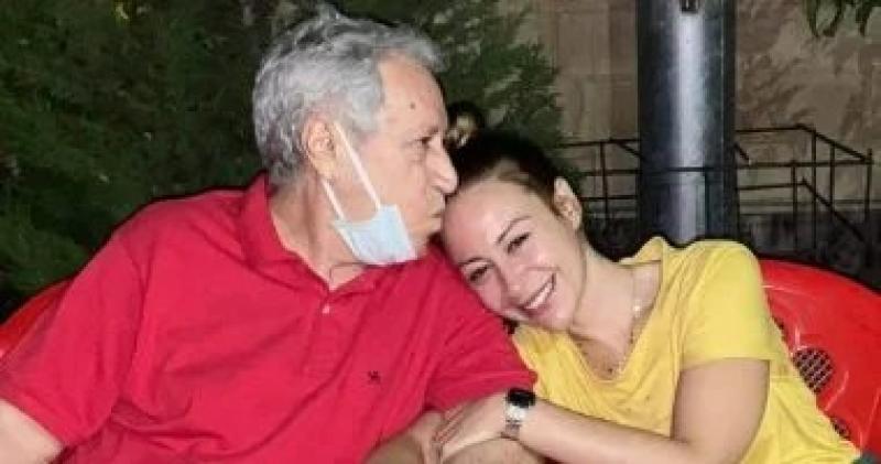 وفاة والد الفنانة منة شلبي وتشييع الجنازة من المعادى غداً