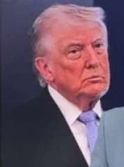 محاولة اغتيال ترامب .. تفاصيل واقعة إجلاء الرئيس الأمريكي من الحفل