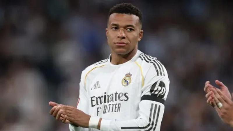 غضب في ريال مدريد من مبابي.. ”يهدر الفرص ويغادر هرباً من الجماهير”