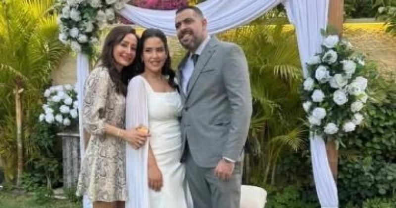 المخرج وليد الحلفاوى يحتفل بخطوبته بحضور الأصدقاء..