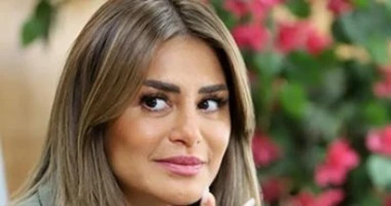 أمن الجيزة يضبط الخادمة المتهمة بسرقة فيلا الفنانة منة فضالي