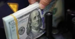 تعرف على سعر الدولار مقابل الجنيه قبل بدء جلسة التداول