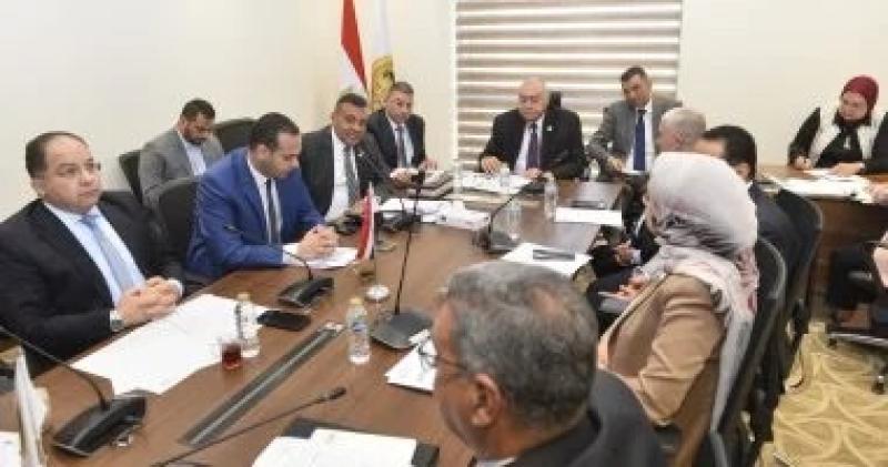 لجنة النقل بالنواب تناقش طلبات إحاطة بشأن النقل العام وكوبرى أكتوبر