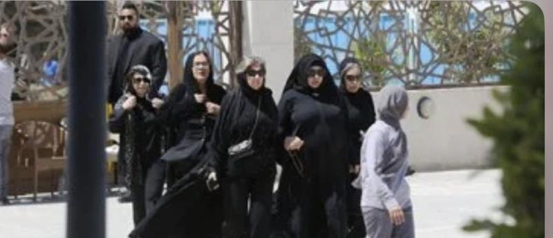 لبلبة وهالة سرحان أول الحاضرين للمشاركة فى تشييع جثمان هانى شاكر