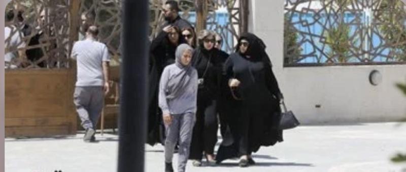 فيفى عبده وبوسى شلبى وهالة سرحان فى جنازة هانى شاكر