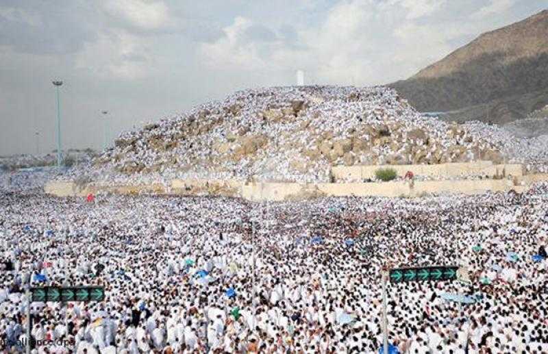 يوم عرفة وليلة القدر.. أسرار أعظم يوم وليلة في الإسلام وفضل كلٍ منهما