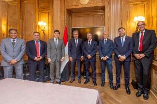 وزير السياحة والآثار يلتقي بمسئولي كبار منظمي الرحلات وقيادات شركات الطيران الإيطالية لتعزيز التعاون وزيادة الحركة السياحية الوافدة إلى مصر