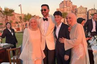 شقيقة أحمد السعدني تحتفل بزواجه من ميرنا الهلباوي: «في بيتنا عريس وعروسة قمر»