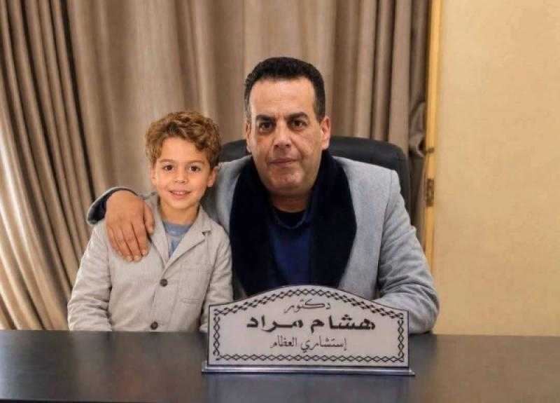 «تعلقت روحه بإبنه».. وفاة استشارى عظام بعد أيام من مصرع نجله فى حادث بالغربية