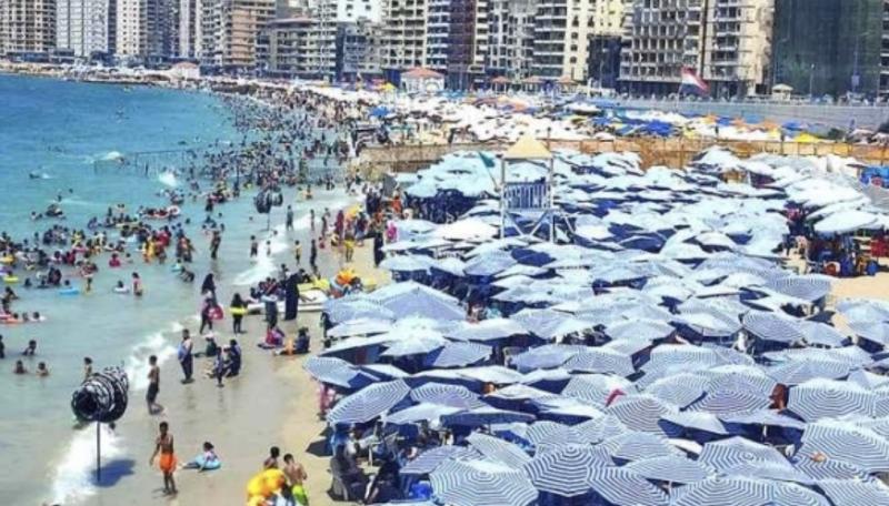 تصل لـ 30 يومًا مدفوعة الأجر.. قانون العمل الجديد يحدد حقوق العامل في إجازة المصيف