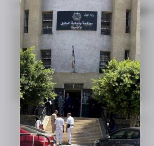 «صراخ داخل قاعة المحكمة».. التفاصيل الكاملة لأولى جلسات محاكمة المتهمين بإنهاء حياة «بائعة شاى حدائق الأهرام»