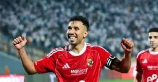 بعد رحيل تريزيجيه.. بن شرقي يقود الجبهة اليسرى للأهلي في الموسم الجديد