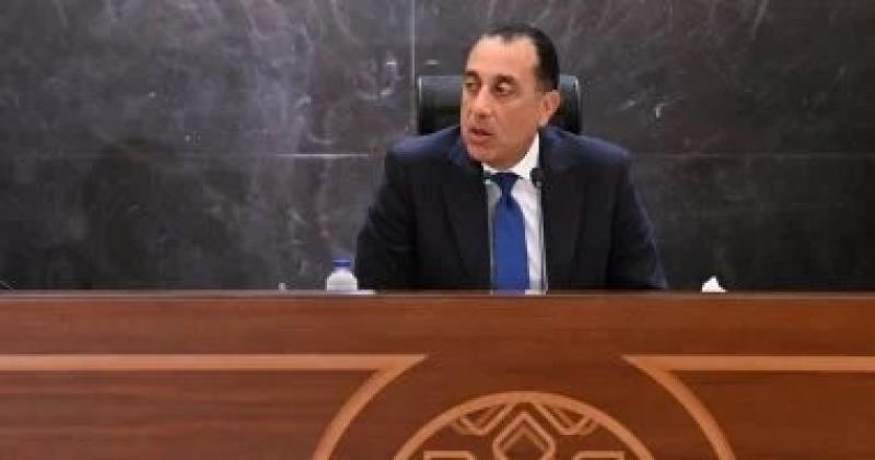 رئيس الوزراء يبدأ جولة تفقدية بمدينة العلمين الجديدة ومركز مارينا السياحى