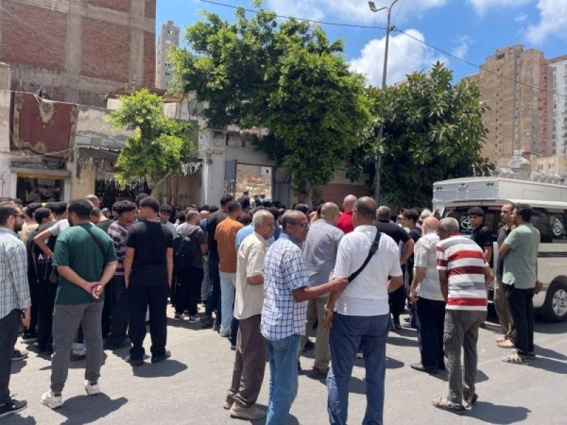 أصيب بأزمة قلبية تزامنا مع الزلزال.. تشييع جنازة الطالب أدهم بالإسكندرية